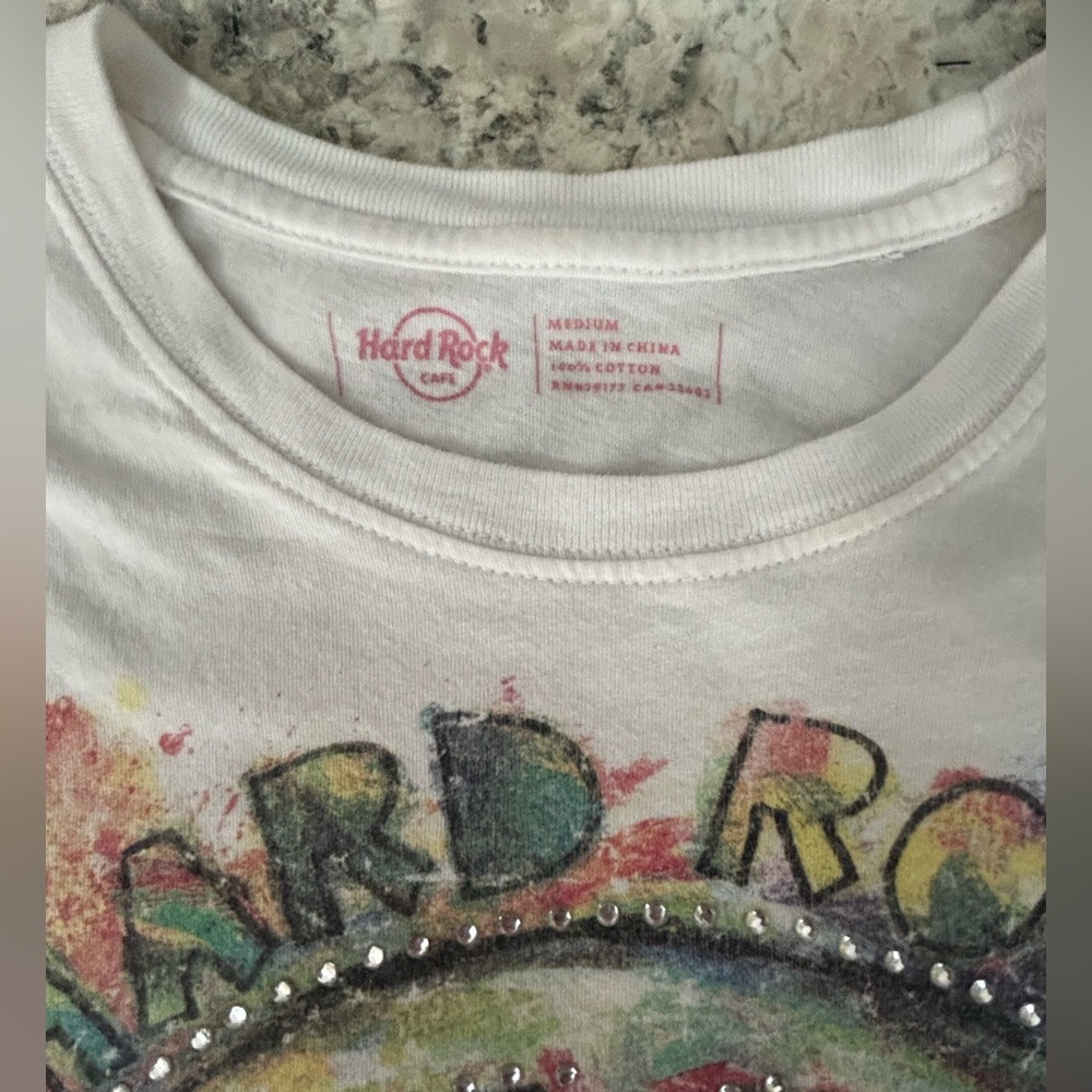 Hard Rock Cafe Cleveland Y2K Graphic Rhinestone Splatter Shirt Logo Size M - Picture 5 of 7